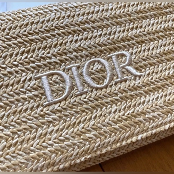 ⚜️ Dior Clutch Limited Edition Summer 2023 Beige - Picture 7 of 9